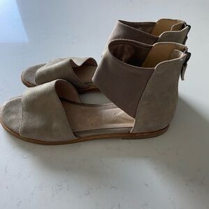 Women's Taupe Sandals